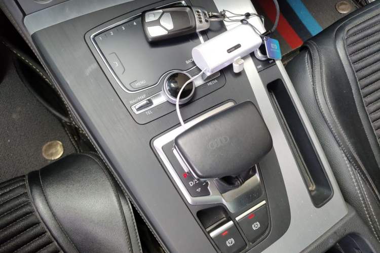 Used Audi Q5L 2020 Updated 40 TFSI Prestige Fashion Edition Gear Lever