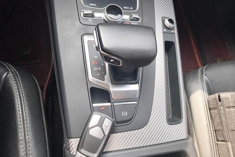 Used Audi Q5L 2020 40 TFSI Prestige Fashion Edition Gear Lever