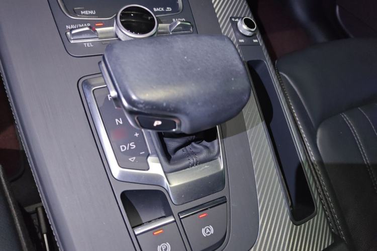 Used Audi Q5L 2020 45 TFSI Prestige Fashion Model Gear Lever