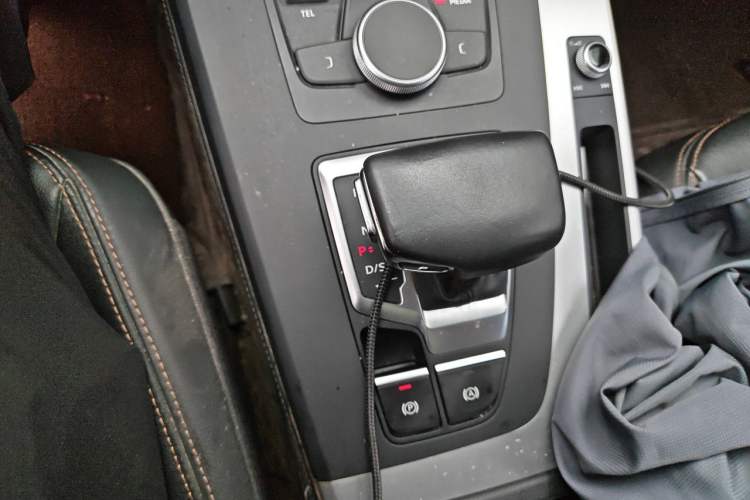 Used Audi Q5L 2020 Revised 40 TFSI Prestige Edition Gear Lever