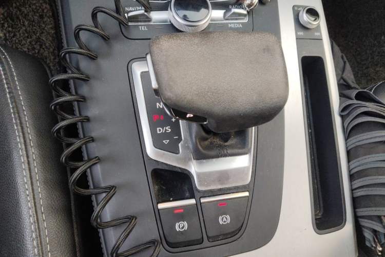 Used Audi Q5L 2020 40 TFSI Prestige Fashion Edition Gear Lever
