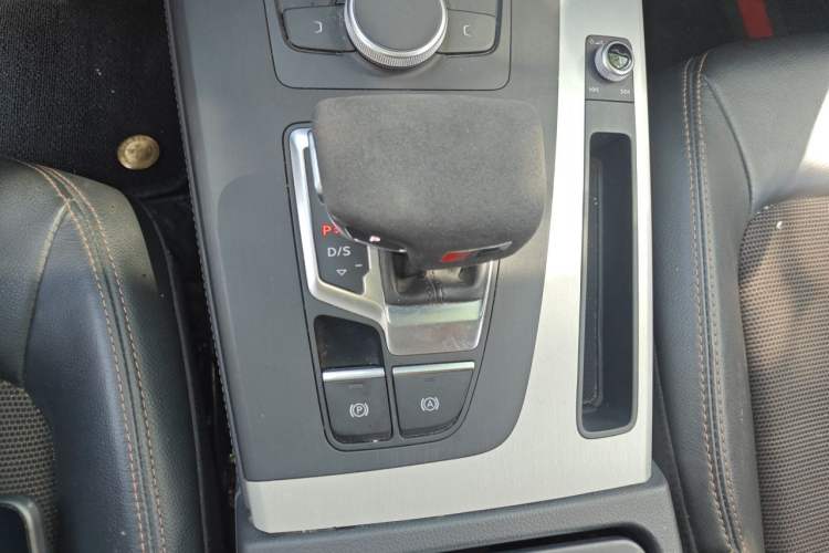 Used Audi Q5L 2020 40 TFSI Prestige Edition Gear Lever