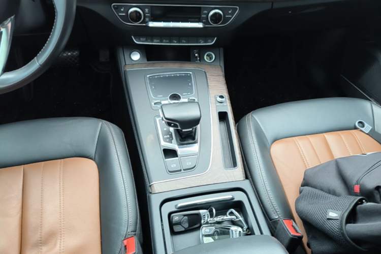 Used Audi Q5L 2020 45 TFSI Prestige Elegant Edition Gear Lever