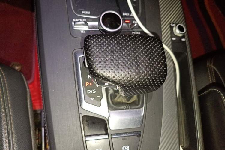 Used Audi Q5L 2020 45 TFSI Prestige Fashion Model Gear Lever