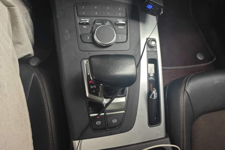 Used Audi Q5L 2020 Revised 40 TFSI Prestige Edition Gear Lever