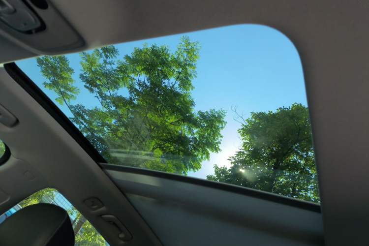 Used Audi Q5L 2020 45 TFSI Prestige Fashion Model Headliner
