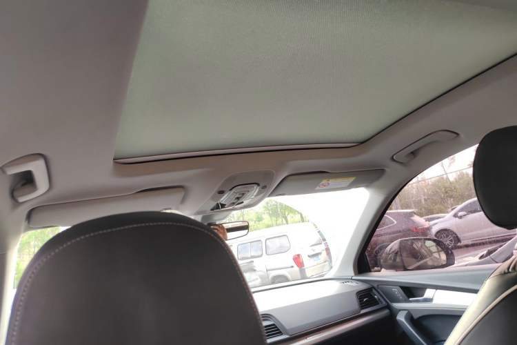 Used Audi Q5L 2020 Updated 40 TFSI Prestige Fashion Edition Headliner