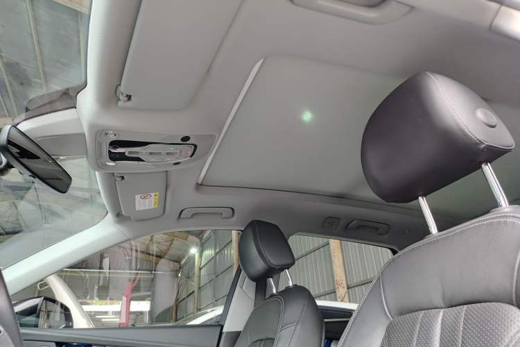 Used Audi Q5L 2020 Updated 40 TFSI Prestige Fashion Edition Headliner