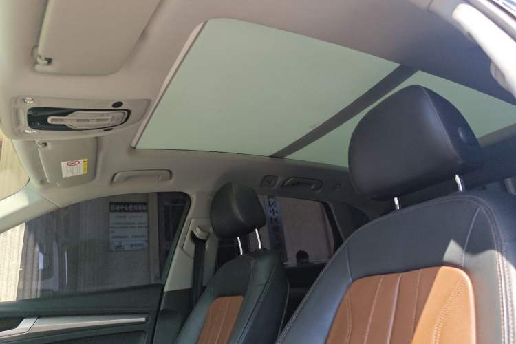 Used Audi Q5L 2020 45 TFSI Prestige Fashion Model Headliner