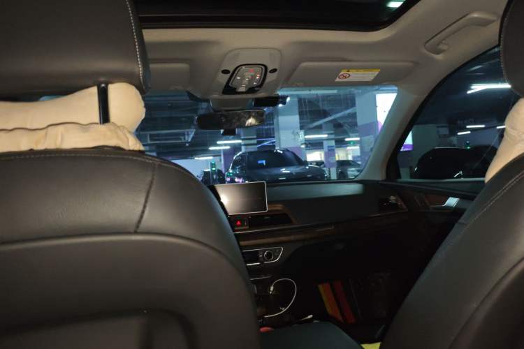 Used Audi Q5L 2020 Updated 40 TFSI Prestige Fashion Edition Headliner