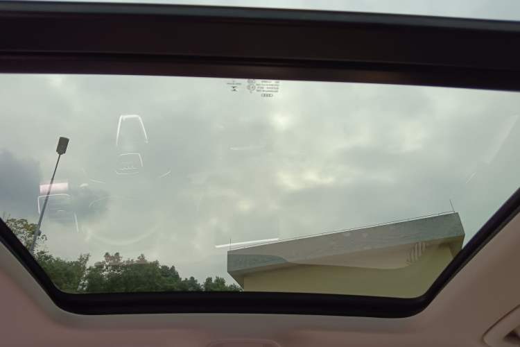 Used Audi Q5L 2020 Updated 40 TFSI Prestige Fashion Edition Headliner
