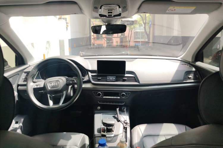 Used Audi Q5L 2020 45 TFSI Prestige Fashion Model Headliner