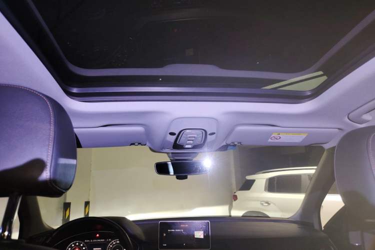Used Audi Q5L 2020 Updated 40 TFSI Prestige Fashion Edition Headliner