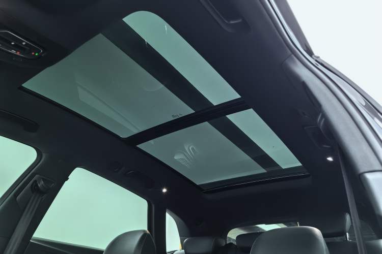 Used Audi Q5L 2020 45 TFSI Prestige Fashion Model Headliner