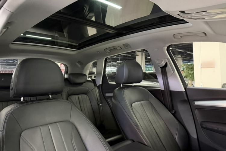 Used Audi Q5L 2020 Updated 40 TFSI Prestige Fashion Edition Headliner