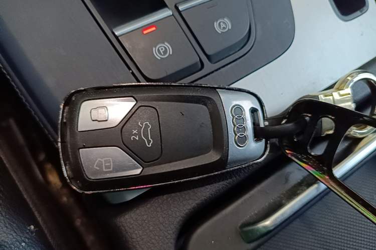 Used Audi Q5L 2020 Updated 40 TFSI Prestige Fashion Edition Interior 1