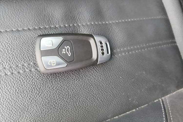 Used Audi Q5L 2020 Updated 40 TFSI Prestige Fashion Edition Interior 1