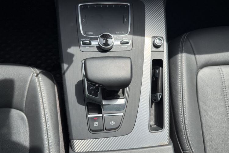 Used Audi Q5L 2020 45 TFSI Prestige Fashion Model Interior 10