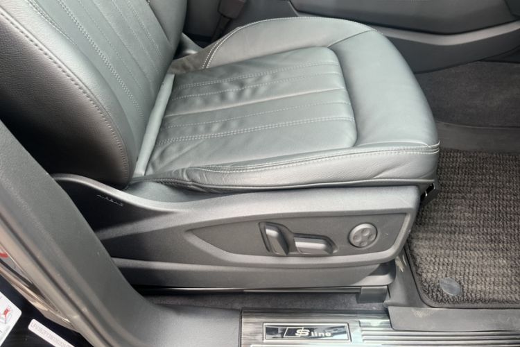 Used Audi Q5L 2020 Updated 40 TFSI Prestige Fashion Edition Interior 10