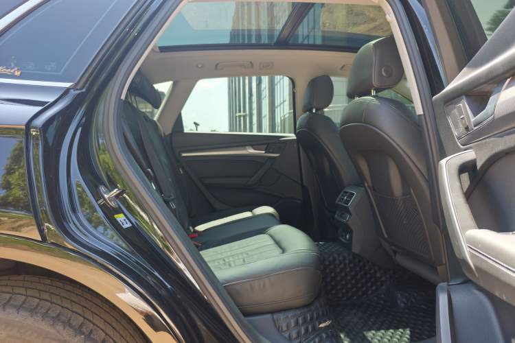 Used Audi Q5L 2020 45 TFSI Prestige Fashion Model Interior 11