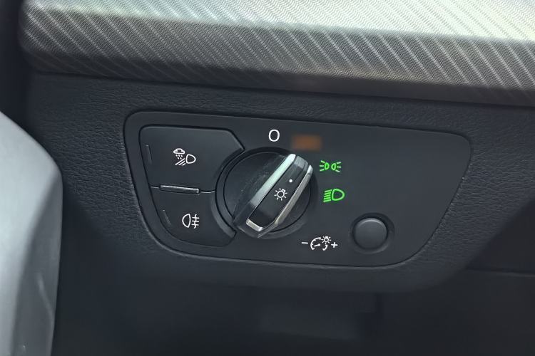 Used Audi Q5L 2020 45 TFSI Prestige Fashion Model Interior 11