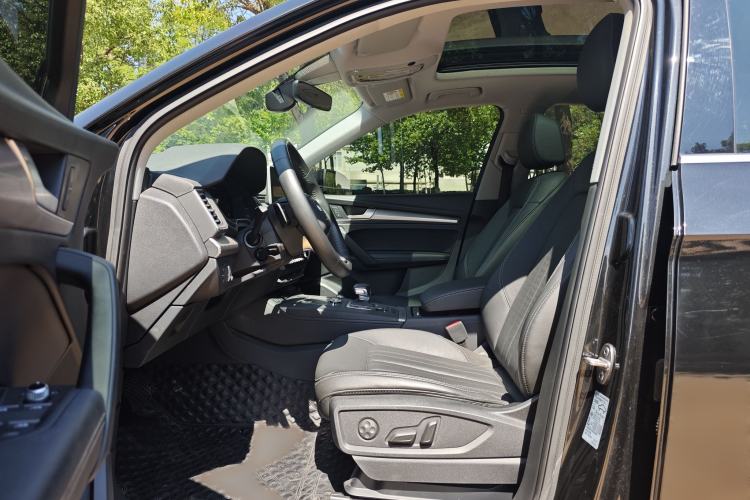 Used Audi Q5L 2020 45 TFSI Prestige Fashion Model Interior 2