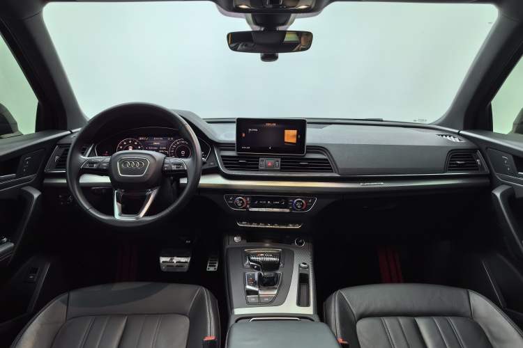 Used Audi Q5L 2020 45 TFSI Prestige Fashion Model Interior 2