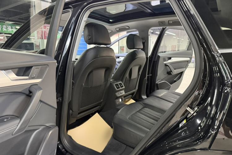 Used Audi Q5L 2020 Updated 40 TFSI Prestige Fashion Edition Interior 2