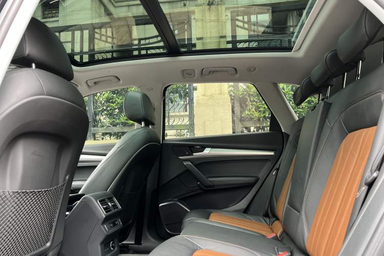 Used Audi Q5L 2020 45 TFSI Prestige Fashion Model Interior 3