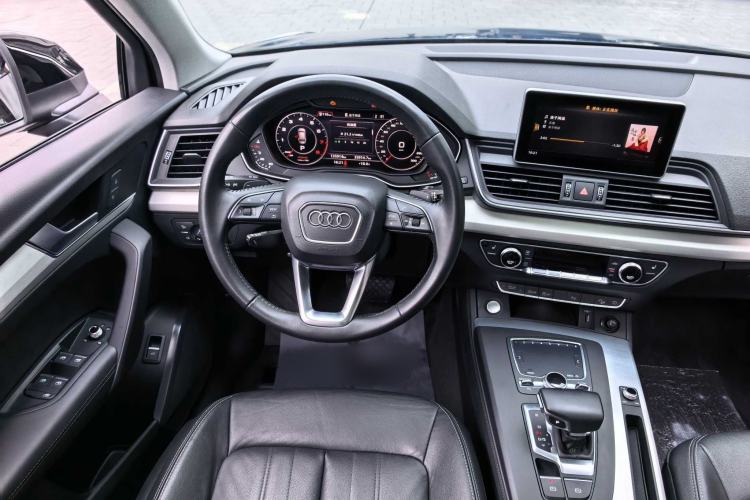 Used Audi Q5L 2020 Updated 40 TFSI Prestige Fashion Edition Interior 3