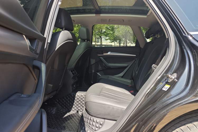 Used Audi Q5L 2020 45 TFSI Prestige Fashion Model Interior 3