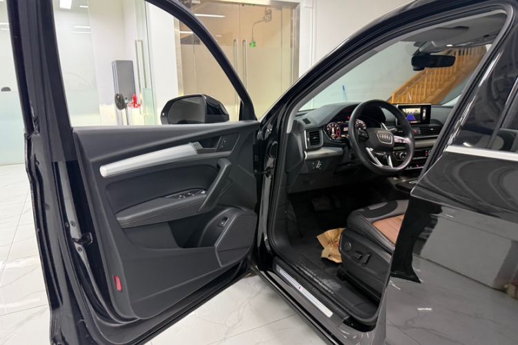 Used Audi Q5L 2020 Updated 40 TFSI Prestige Fashion Edition Interior 3