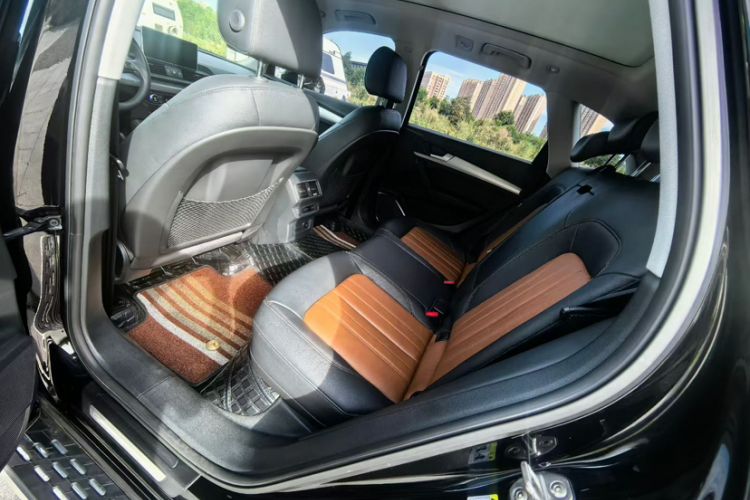 Used Audi Q5L 2020 Updated 40 TFSI Prestige Fashion Edition Interior 4