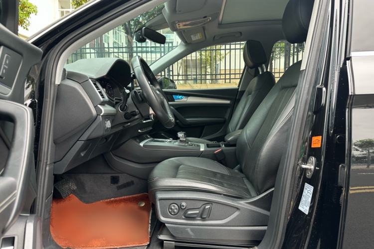 Used Audi Q5L 2020 Updated 40 TFSI Prestige Fashion Edition Interior 4