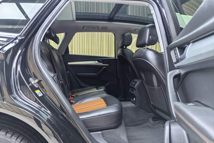 Used Audi Q5L 2020 Updated 40 TFSI Prestige Fashion Edition Interior 4