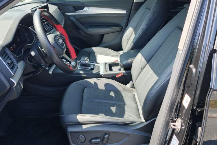 Used Audi Q5L 2020 Updated 40 TFSI Prestige Fashion Edition Interior 4
