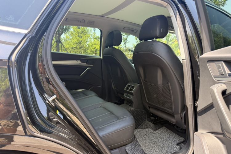 Used Audi Q5L 2020 Updated 40 TFSI Prestige Fashion Edition Interior 4