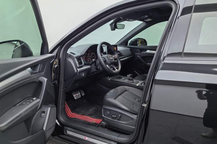 Used Audi Q5L 2020 45 TFSI Prestige Fashion Model Interior 4