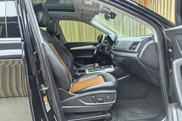 Used Audi Q5L 2020 Updated 40 TFSI Prestige Fashion Edition Interior 5