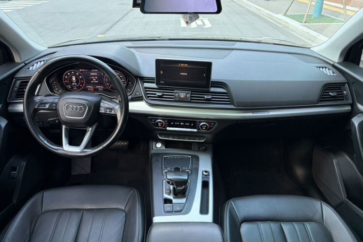 Used Audi Q5L 2020 Updated 40 TFSI Prestige Fashion Edition Interior 5