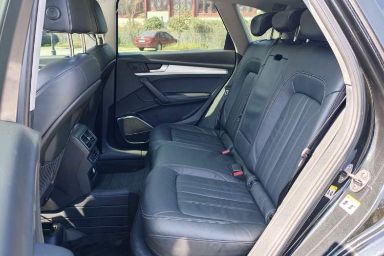 Used Audi Q5L 2020 Updated 40 TFSI Prestige Fashion Edition Interior 5