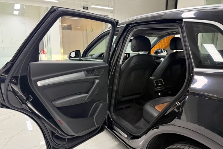 Used Audi Q5L 2020 Updated 40 TFSI Prestige Fashion Edition Interior 5