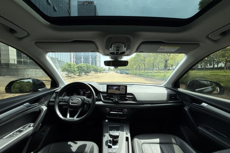 Used Audi Q5L 2020 45 TFSI Prestige Fashion Model Interior 6