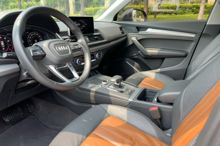 Used Audi Q5L 2020 45 TFSI Prestige Fashion Model Interior 6