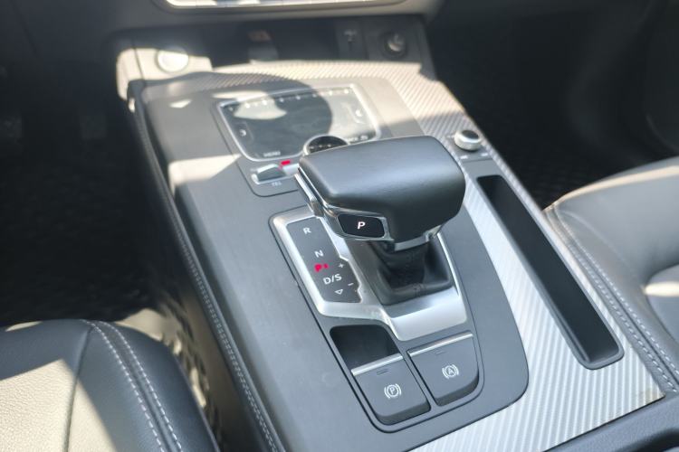 Used Audi Q5L 2020 45 TFSI Prestige Fashion Model Interior 6