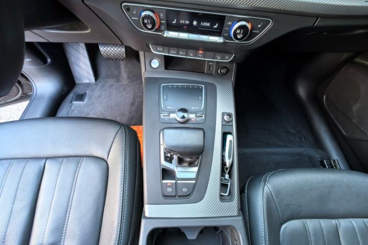 Used Audi Q5L 2020 45 TFSI Prestige Fashion Model Interior 7