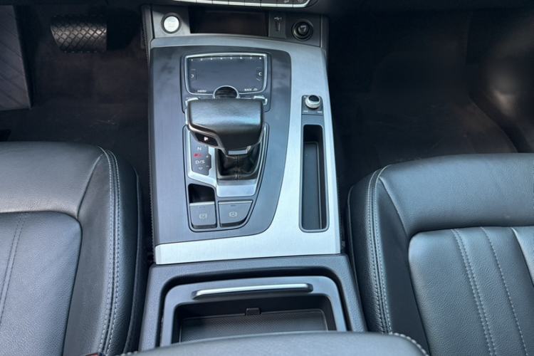 Used Audi Q5L 2020 Updated 40 TFSI Prestige Fashion Edition Interior 7