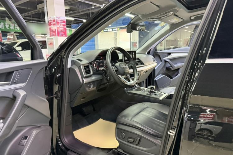 Used Audi Q5L 2020 Updated 40 TFSI Prestige Fashion Edition Interior 7