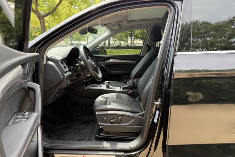 Used Audi Q5L 2020 45 TFSI Prestige Fashion Model Interior 8