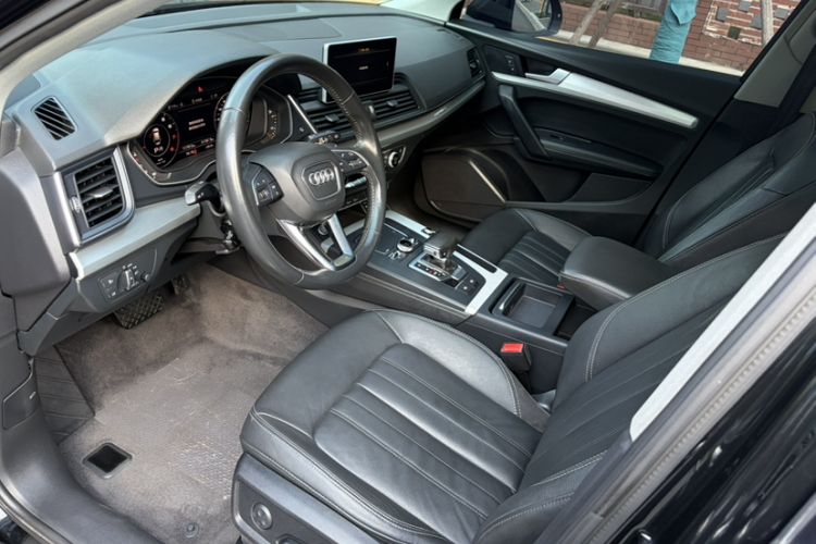 Used Audi Q5L 2020 Updated 40 TFSI Prestige Fashion Edition Interior 8